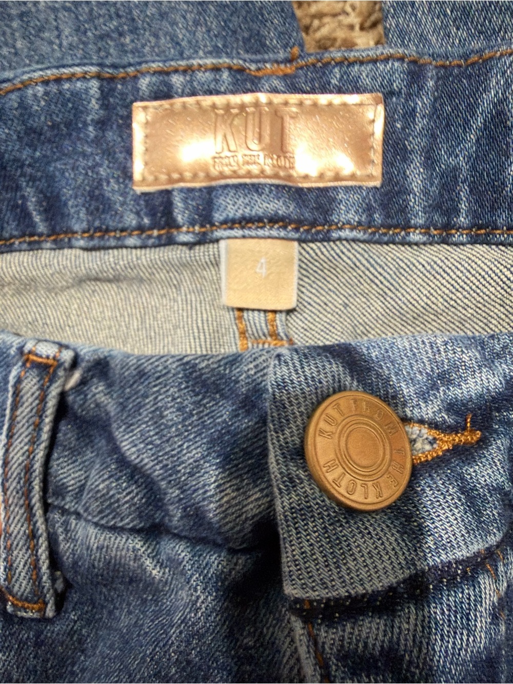 KUT from the KLOTH “Meg” Wide Leg Flare Jeans (Fits like size 0 or 2) - Picture 3 of 4